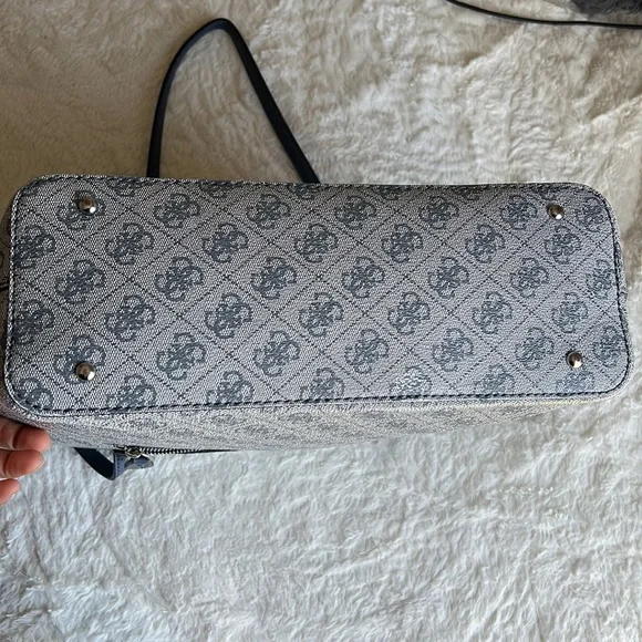 Bag - Picture 4 of 9